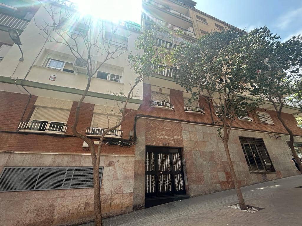 2 Zimmer Wohnung zu verkaufen in Barcelona Stadt - 190.000 € (Ref: 9908667)