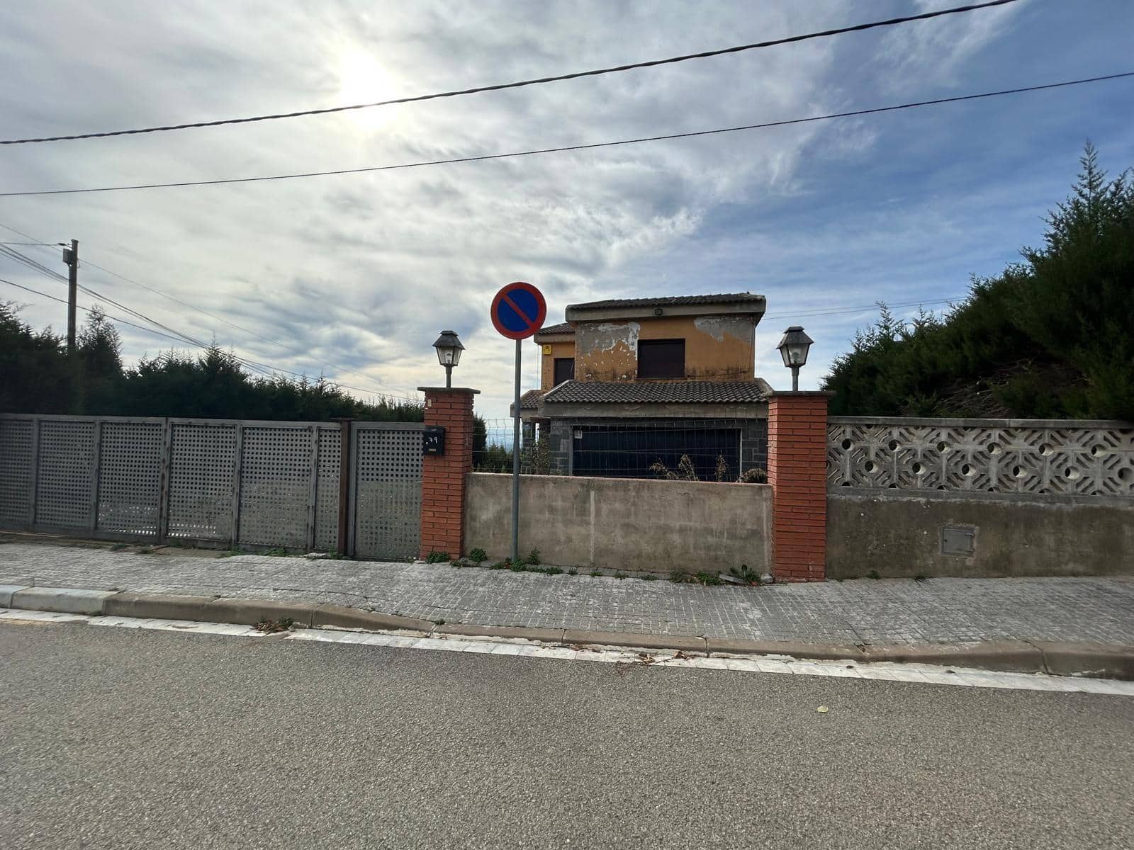 3 soveværelse Villa til salg i Canoves i Samalus - € 280.000 (Ref: 9908673)