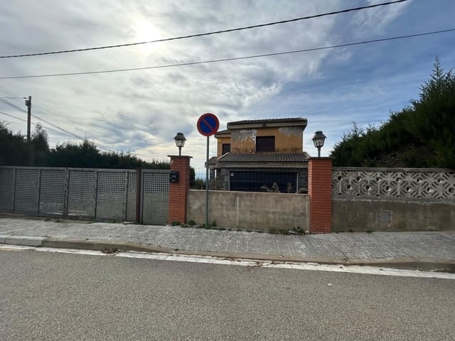 3 soveværelse Villa til salg i Cànoves i Samalús - € 280.000 (Ref: 9908673)