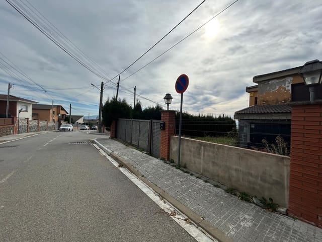 3 soveværelse Villa til salg i Cànoves i Samalús - € 280.000 (Ref: 9908673)