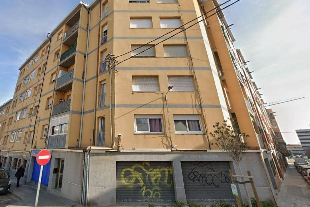 3 soveværelse Lejlighed til salg i Terrassa - € 145.000 (Ref: 9908675)