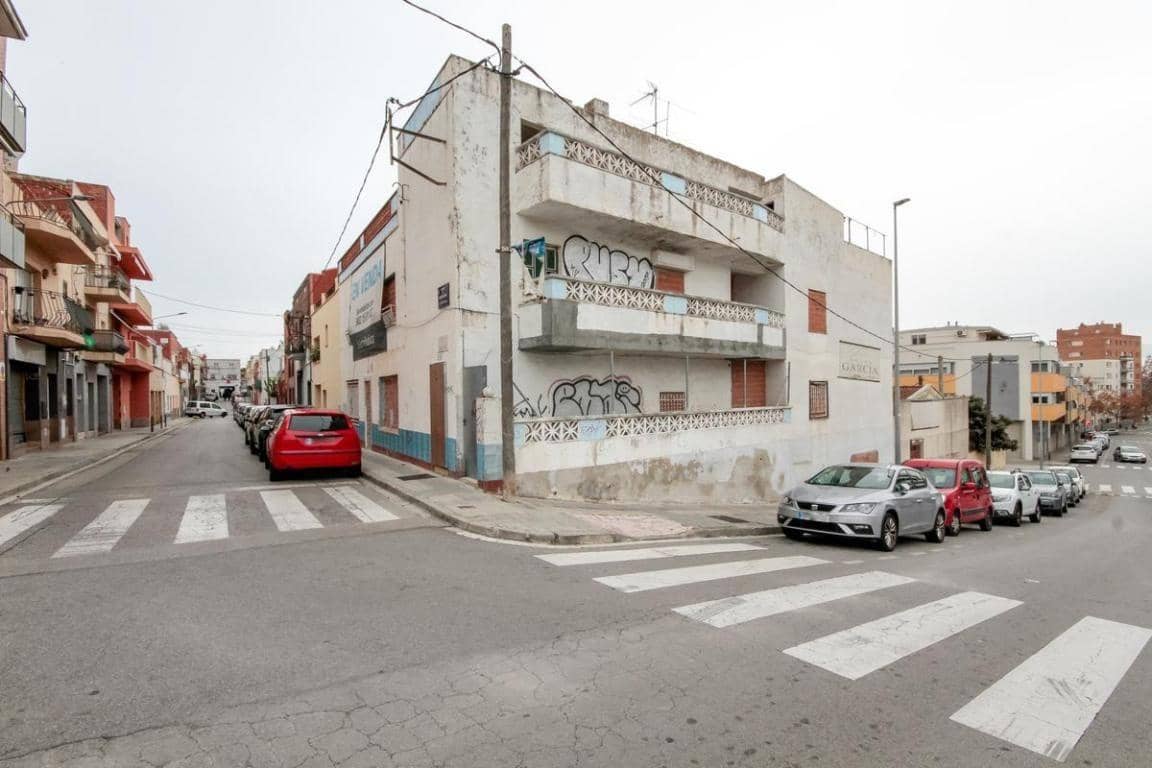 Apartment for sale in Terrassa with garage - € 790,000 (Ref: 9908676)