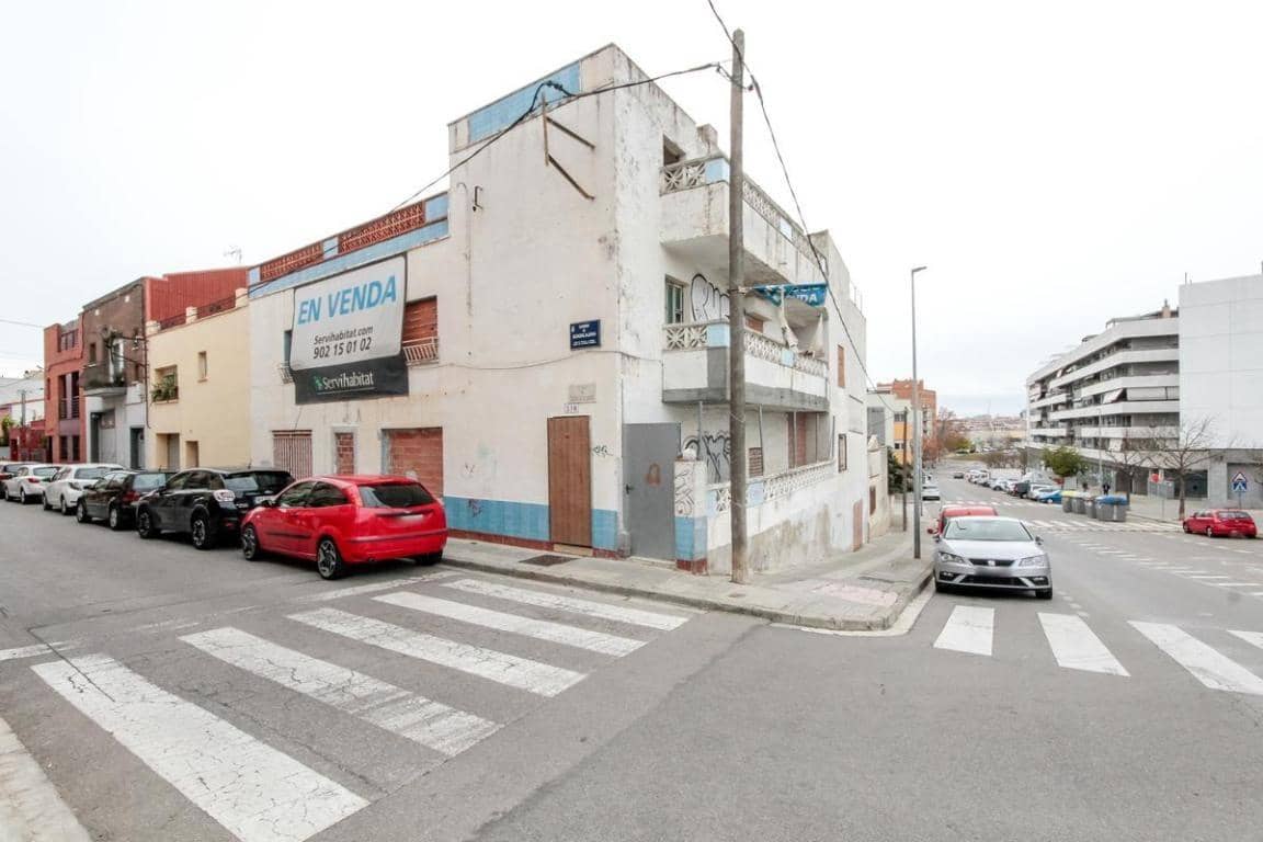 Apartment for sale in Terrassa with garage - € 790,000 (Ref: 9908676)