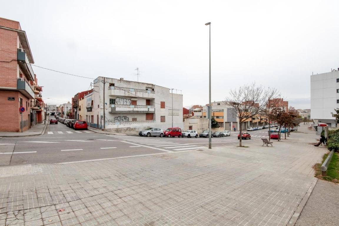 Apartment for sale in Terrassa with garage - € 790,000 (Ref: 9908676)