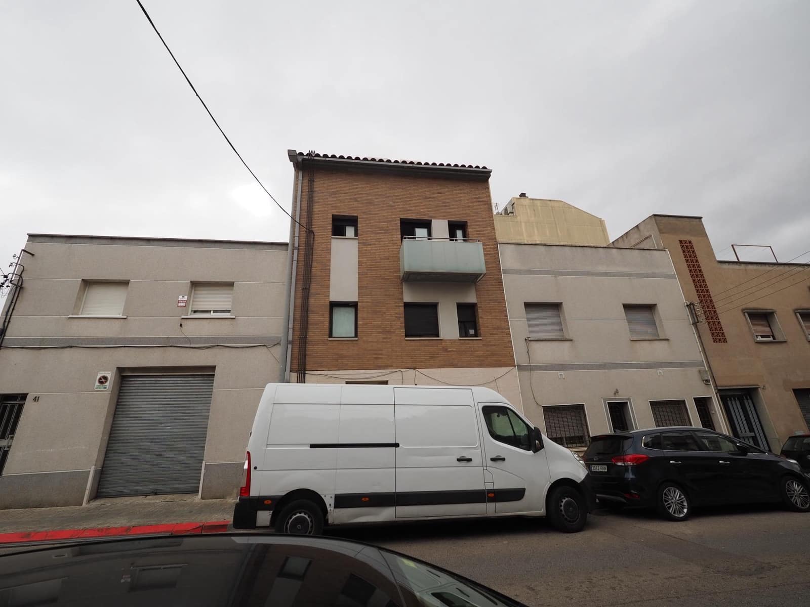 Casa en Sabadell en venta - 369.000 € (Ref: 9908677)
