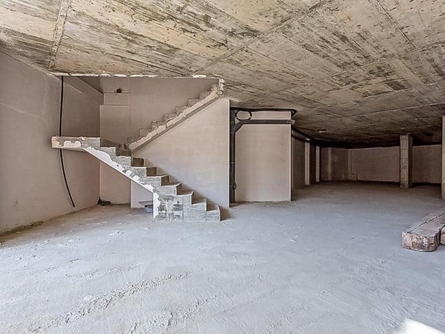 Commercial for sale in Sallent - € 159,000 (Ref: 9908684)