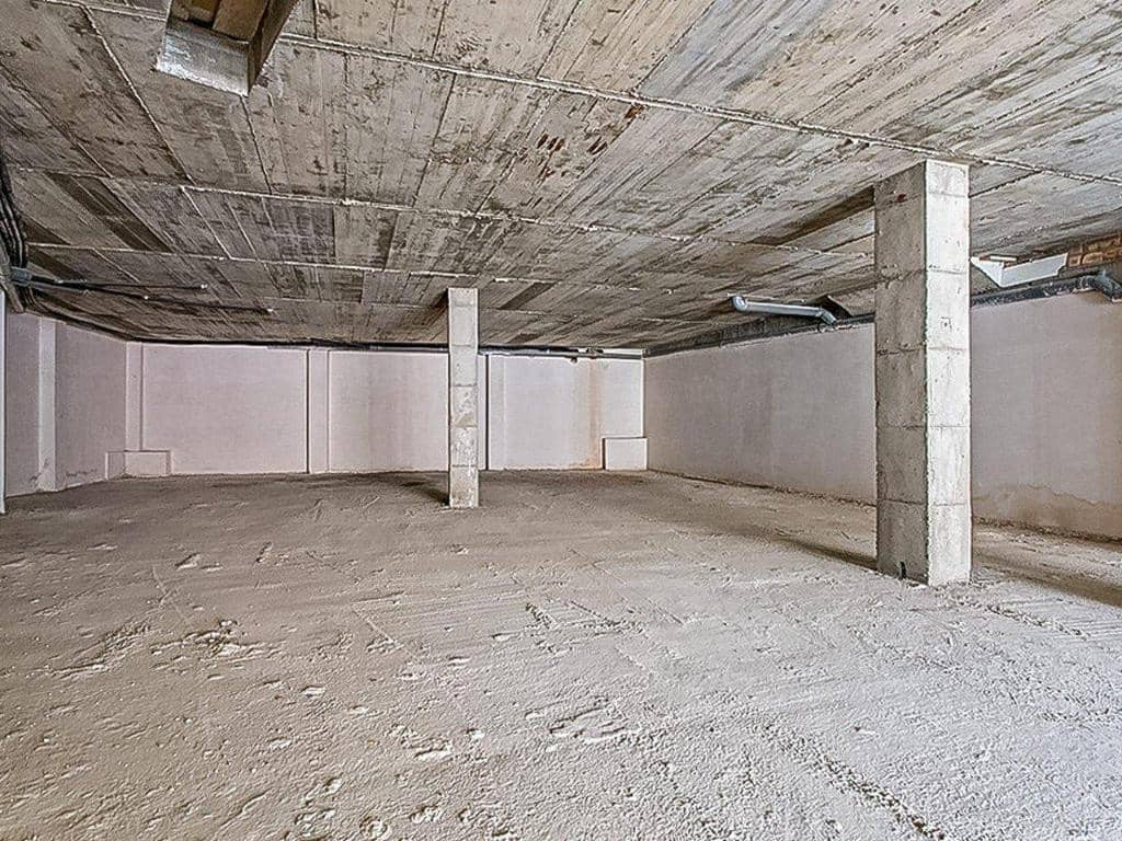 Commercial for sale in Sallent - € 159,000 (Ref: 9908684)