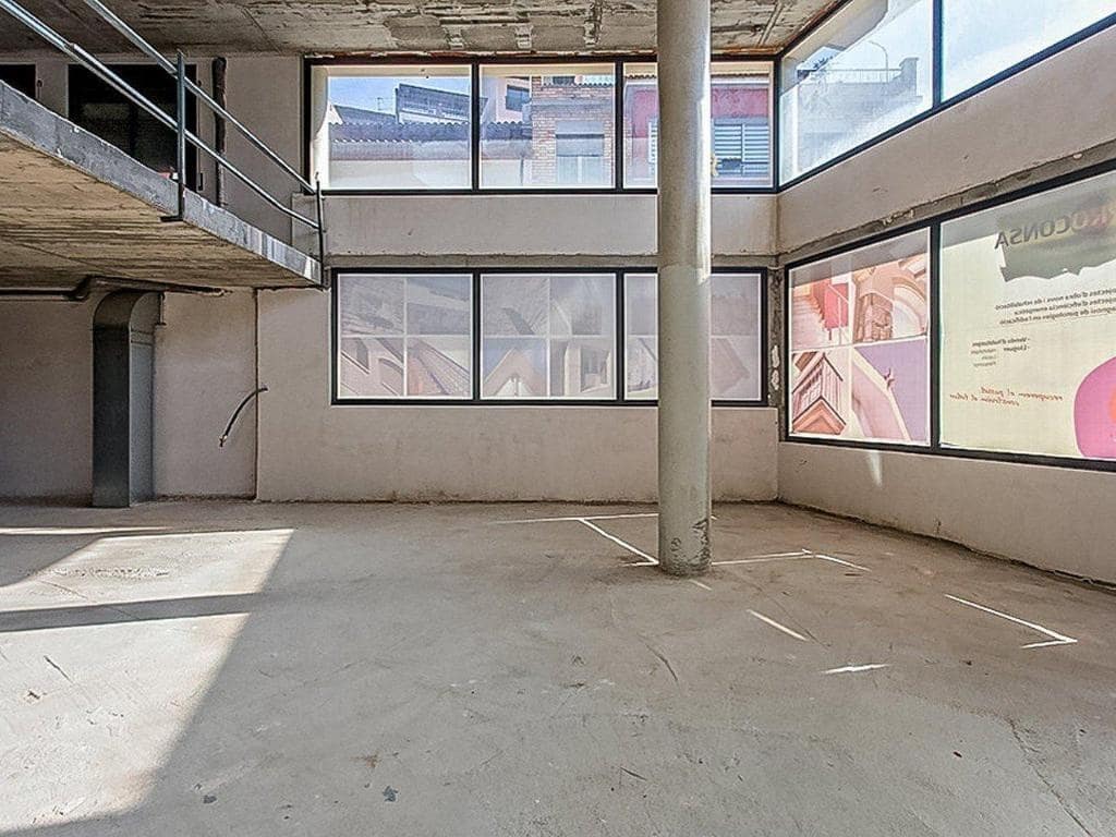 Commercial for sale in Sallent - € 159,000 (Ref: 9908684)
