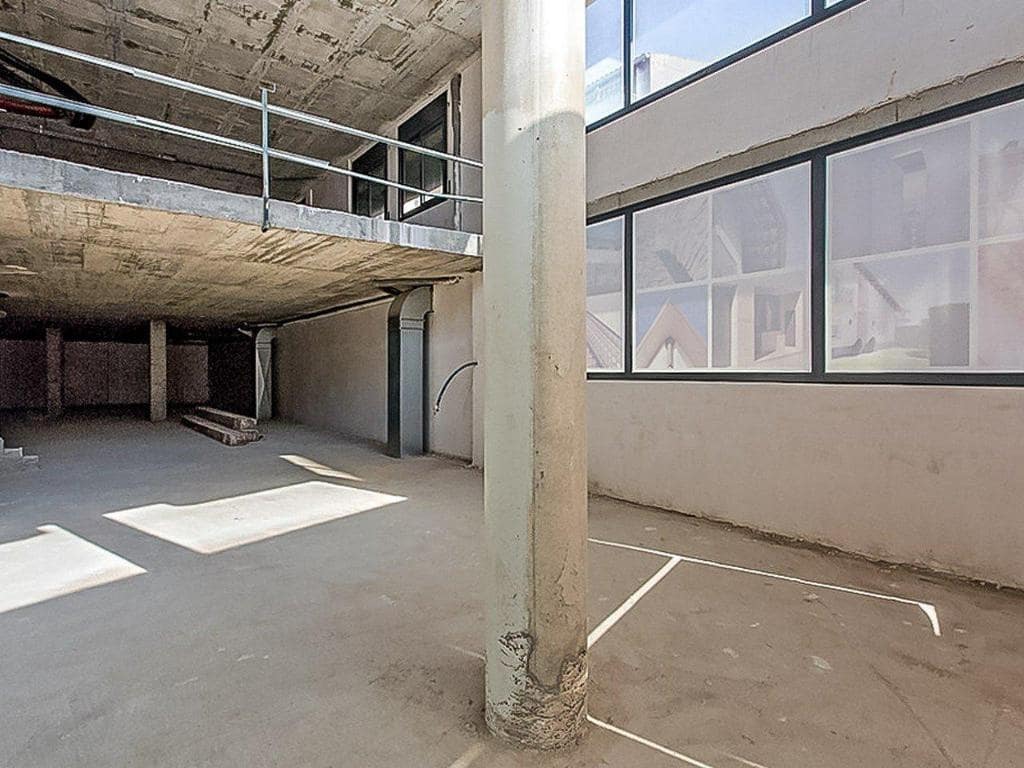 Commercial for sale in Sallent - € 159,000 (Ref: 9908684)