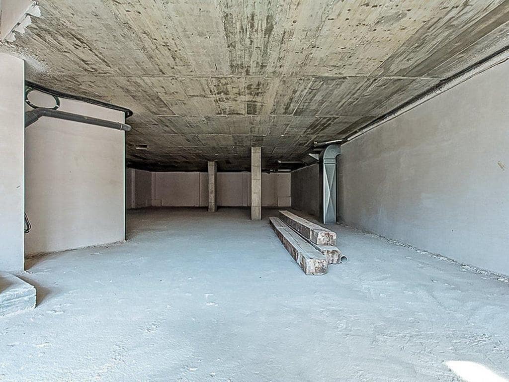 Commercial for sale in Sallent - € 159,000 (Ref: 9908684)