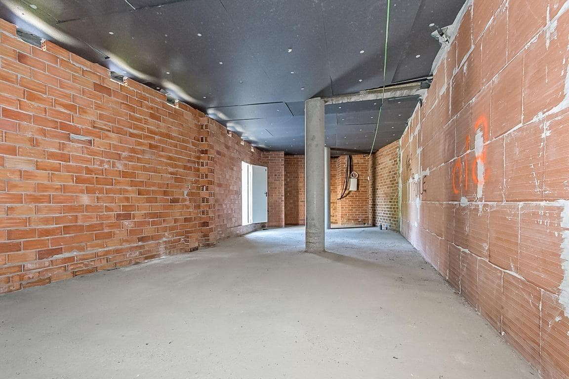 Commercial for sale in Manresa - € 89,000 (Ref: 9908691)