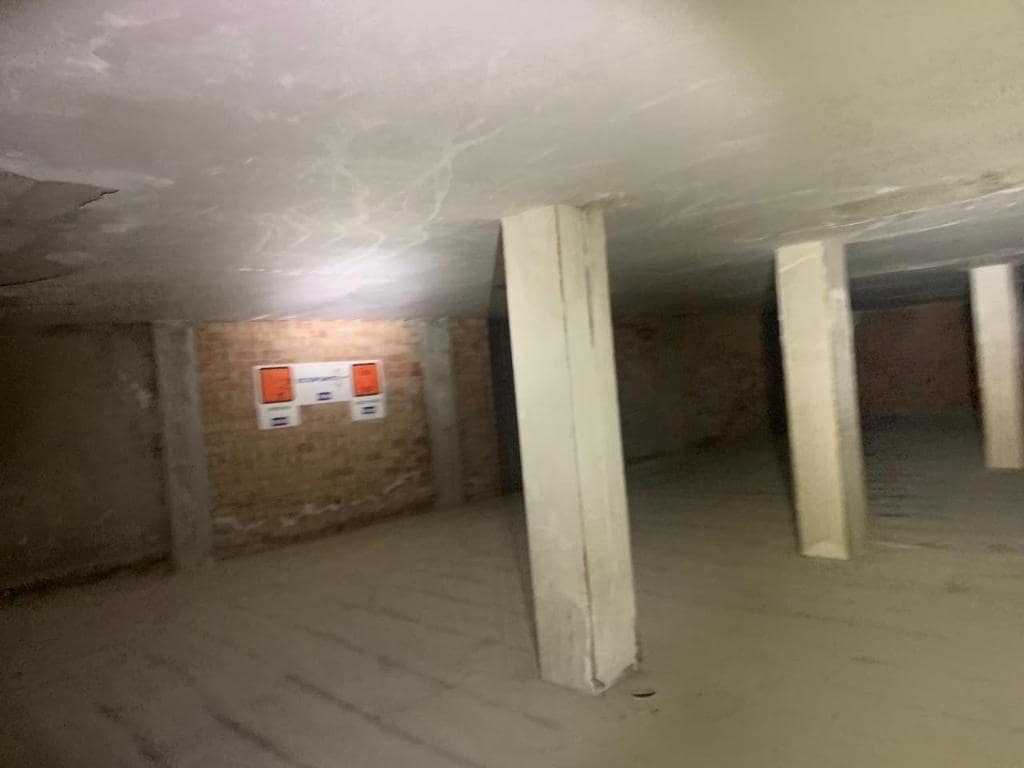 Commercial for sale in Berga - € 589,500 (Ref: 9908695)