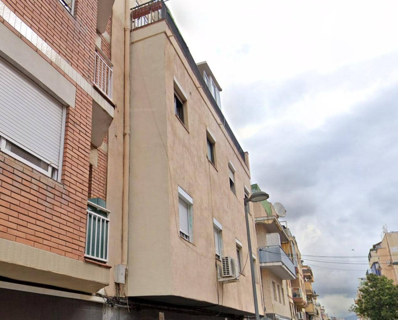 2 quarto Apartamento para venda em Badalona - 150 000 € (Ref: 9908703)