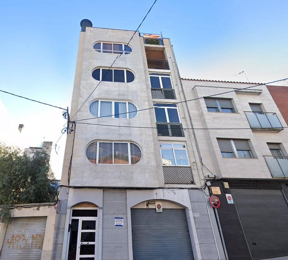 4 bedroom Flat for sale in Sabadell - € 225,000 (Ref: 9908705)