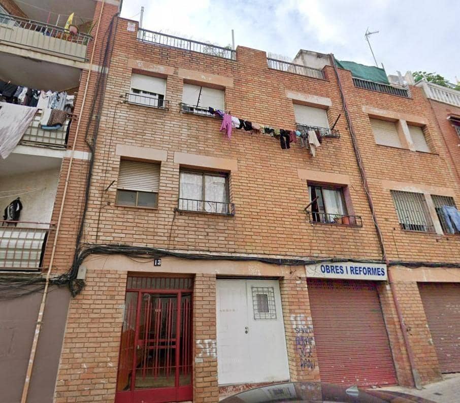 Piso de 3 habitaciones en Badalona en venta - 155.000 € (Ref: 9908711)