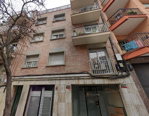 3 slaapkamer Penthouse te koop in les Roquetes, Barcelona stad - € 175.000 (Ref: 9908712)