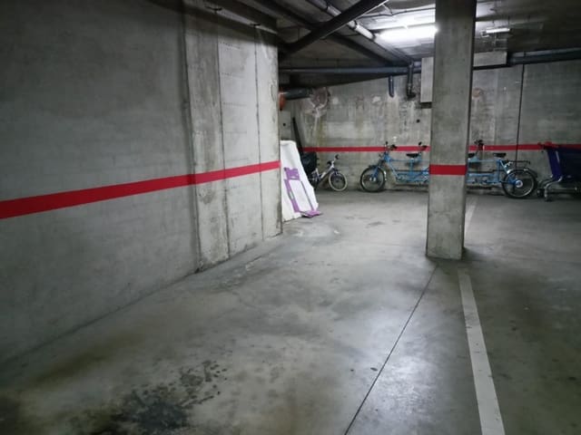 Garage in vendita in Vic - 7.000 € (Rif: 9908718)