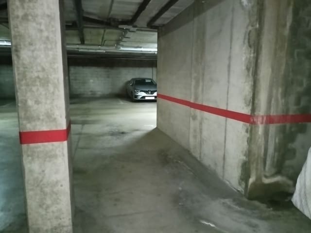 Garage in vendita in Vic - 7.000 € (Rif: 9908718)