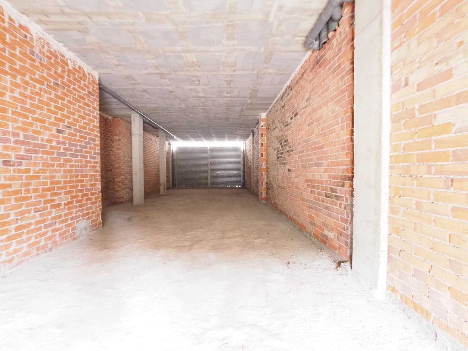 Commercial for sale in Terrassa - € 87,500 (Ref: 9908720)