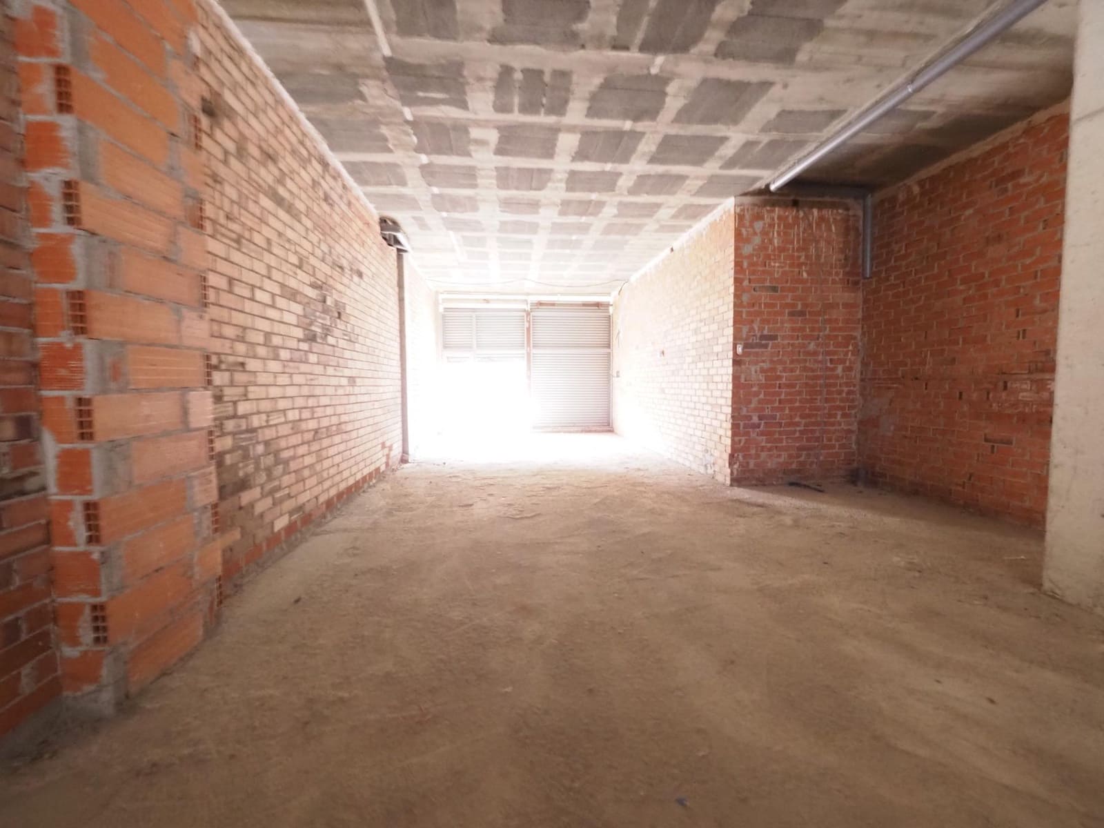 Commercial for sale in Terrassa - € 87,500 (Ref: 9908720)