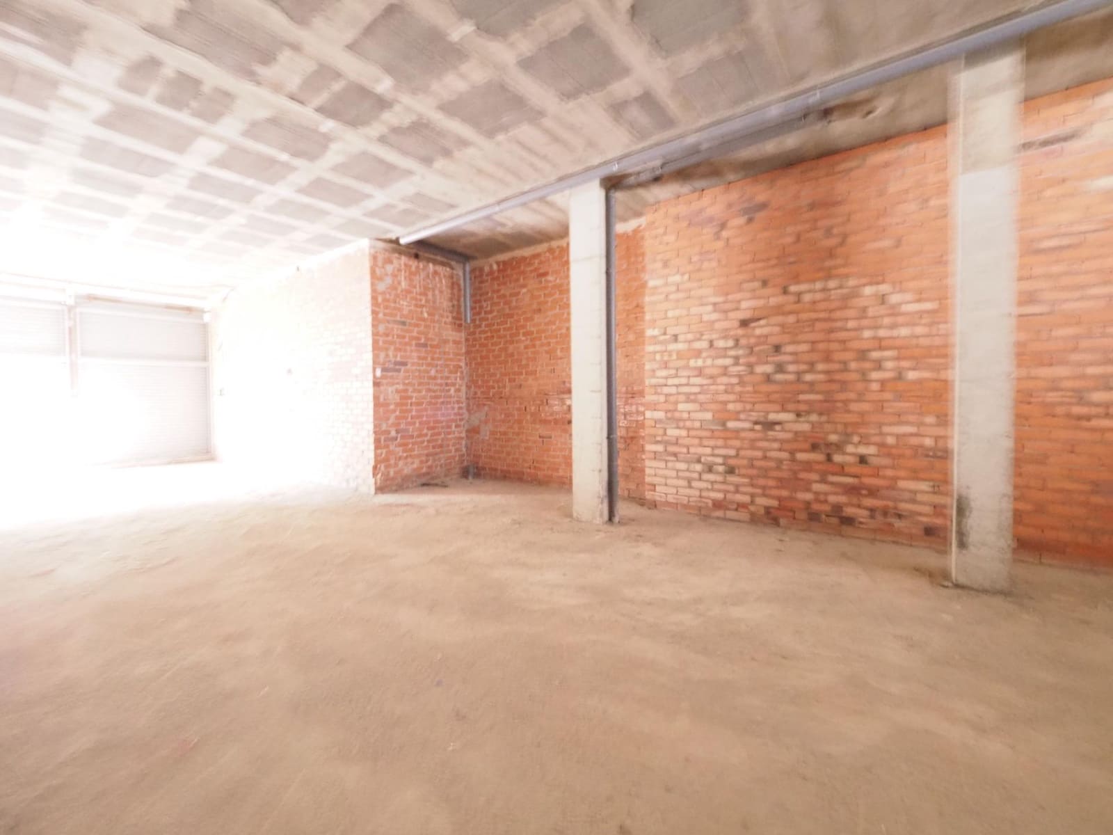 Commercial for sale in Terrassa - € 87,500 (Ref: 9908720)