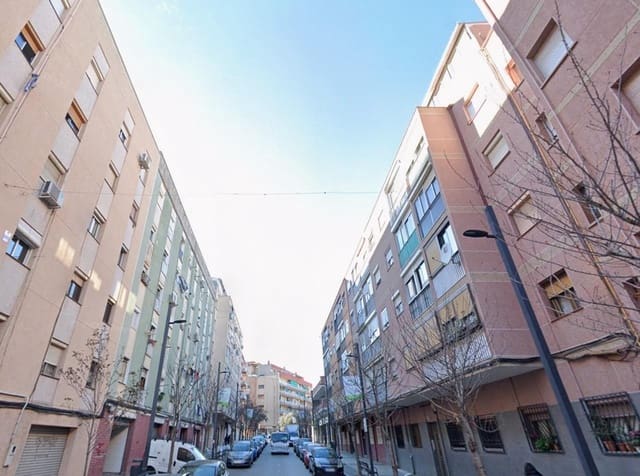 2 makuuhuone Asunto myytävänä paikassa Ripollet - 129 663 € (Ref: 9908721)