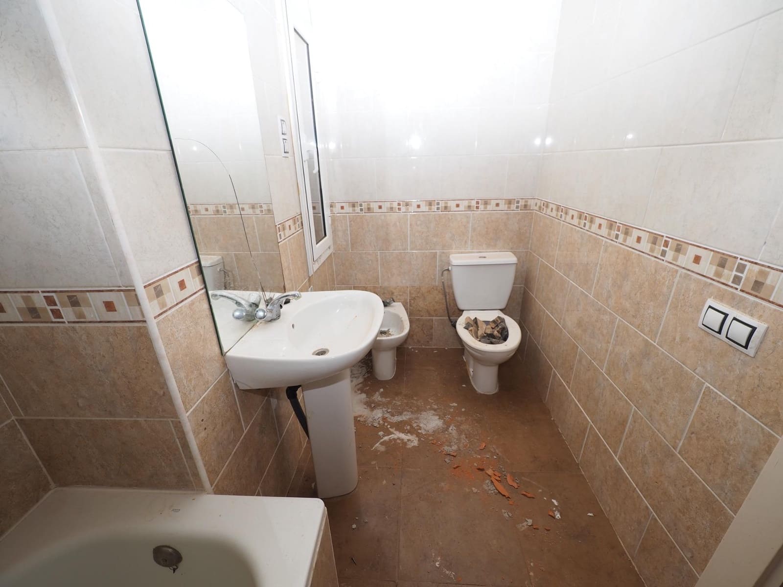 7 makuuhuone Huvila myytävänä paikassa Olesa de Bonesvalls mukana uima-altaan - 425 000 € (Ref: 9908722)