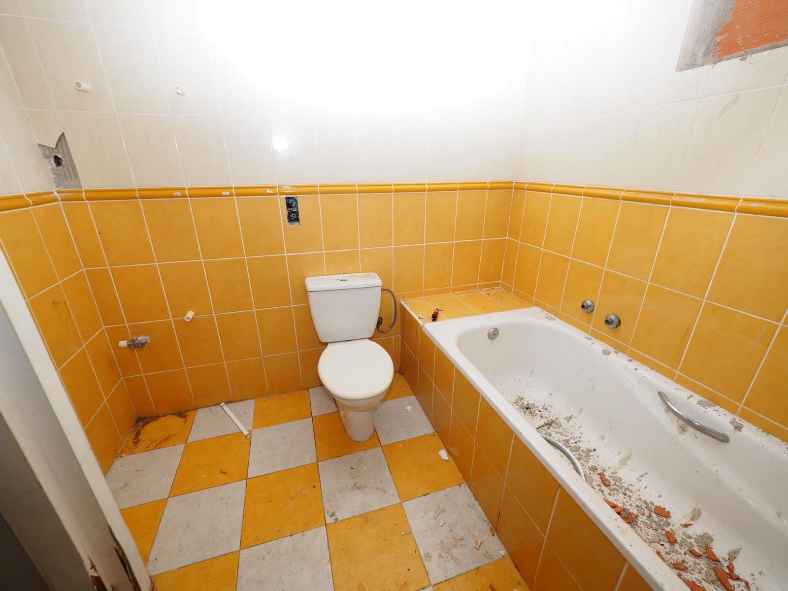 7 makuuhuone Huvila myytävänä paikassa Olesa de Bonesvalls mukana uima-altaan - 425 000 € (Ref: 9908722)