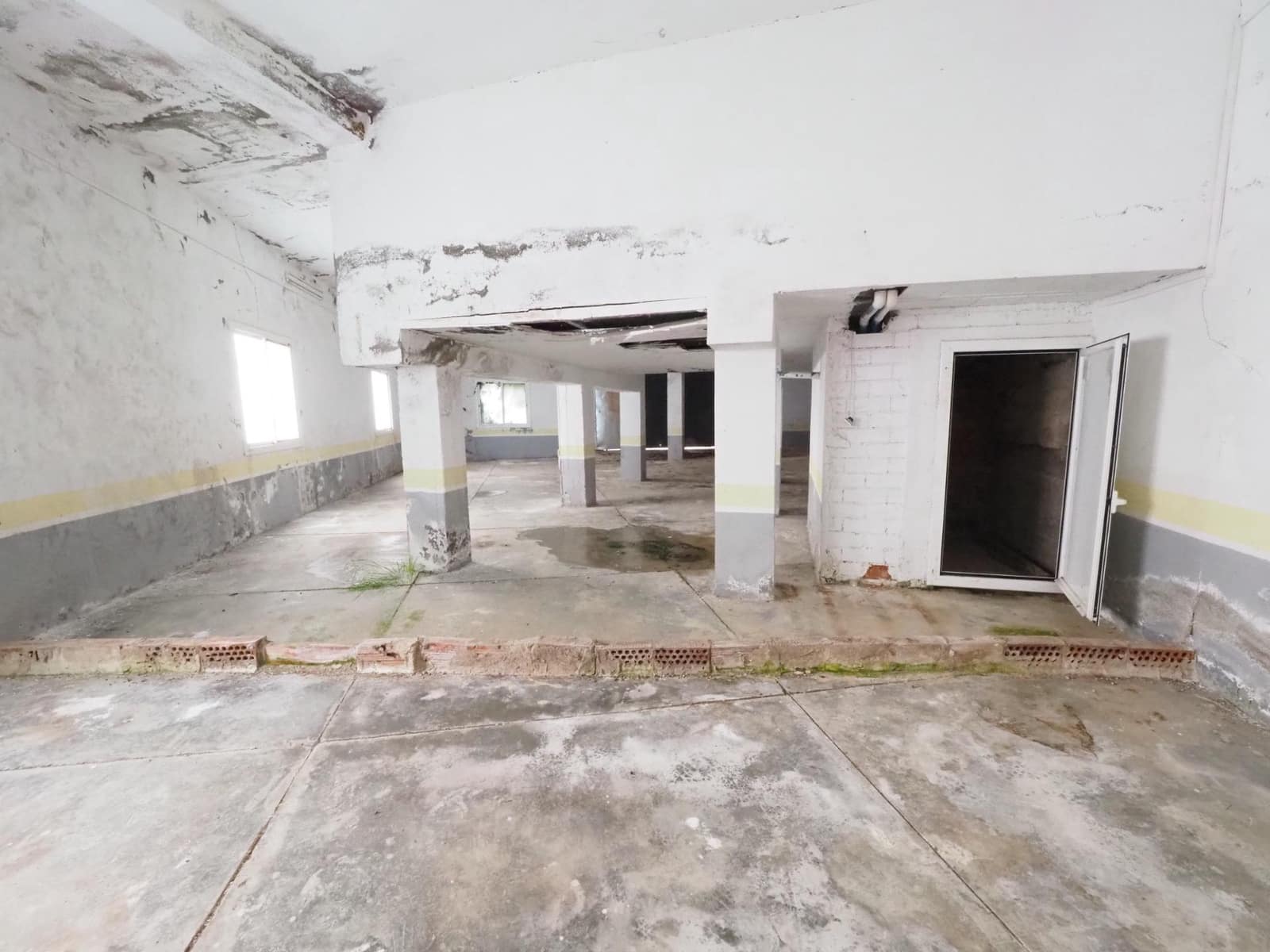 7 makuuhuone Huvila myytävänä paikassa Olesa de Bonesvalls mukana uima-altaan - 425 000 € (Ref: 9908722)