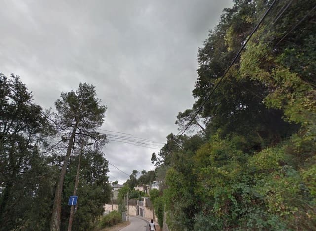 Terreno para Construção para venda em Sant Feliu del Raco, Castellar del Vallès - 39 000 € (Ref: 9908727)