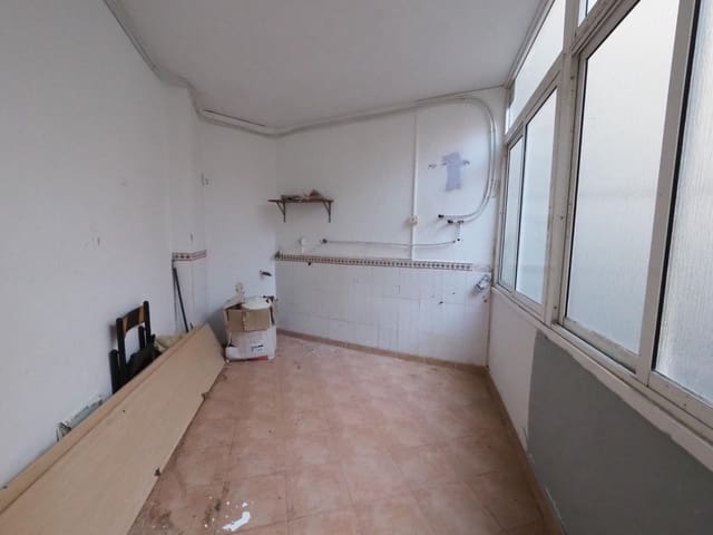 3 camera da letto Appartamento in vendita in Terrassa - 103.000 € (Rif: 9911014)