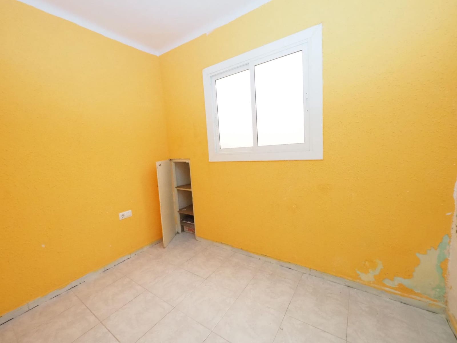 3 camera da letto Appartamento in vendita in Terrassa - 103.000 € (Rif: 9911014)