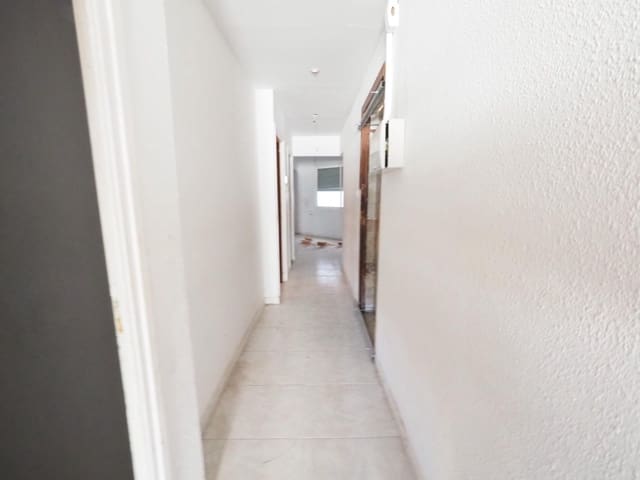 3 camera da letto Appartamento in vendita in Terrassa - 103.000 € (Rif: 9911014)