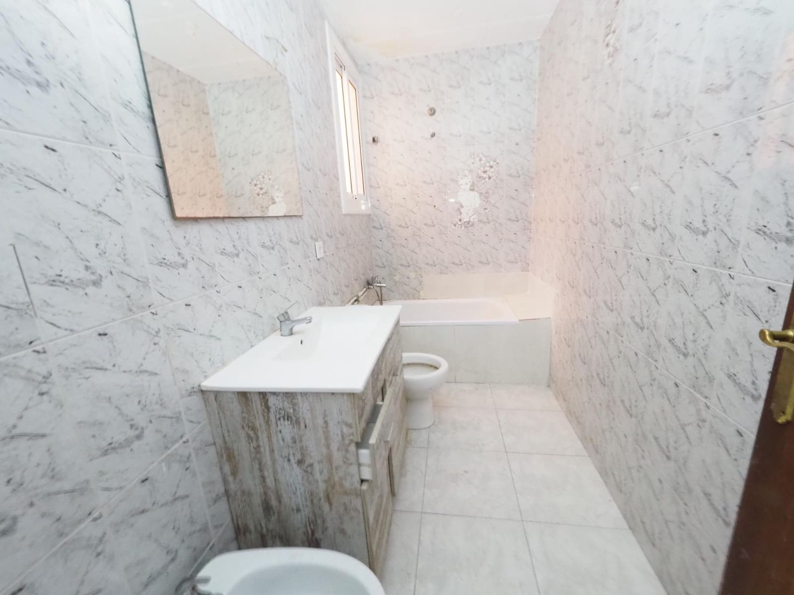 3 camera da letto Appartamento in vendita in Terrassa - 103.000 € (Rif: 9911014)