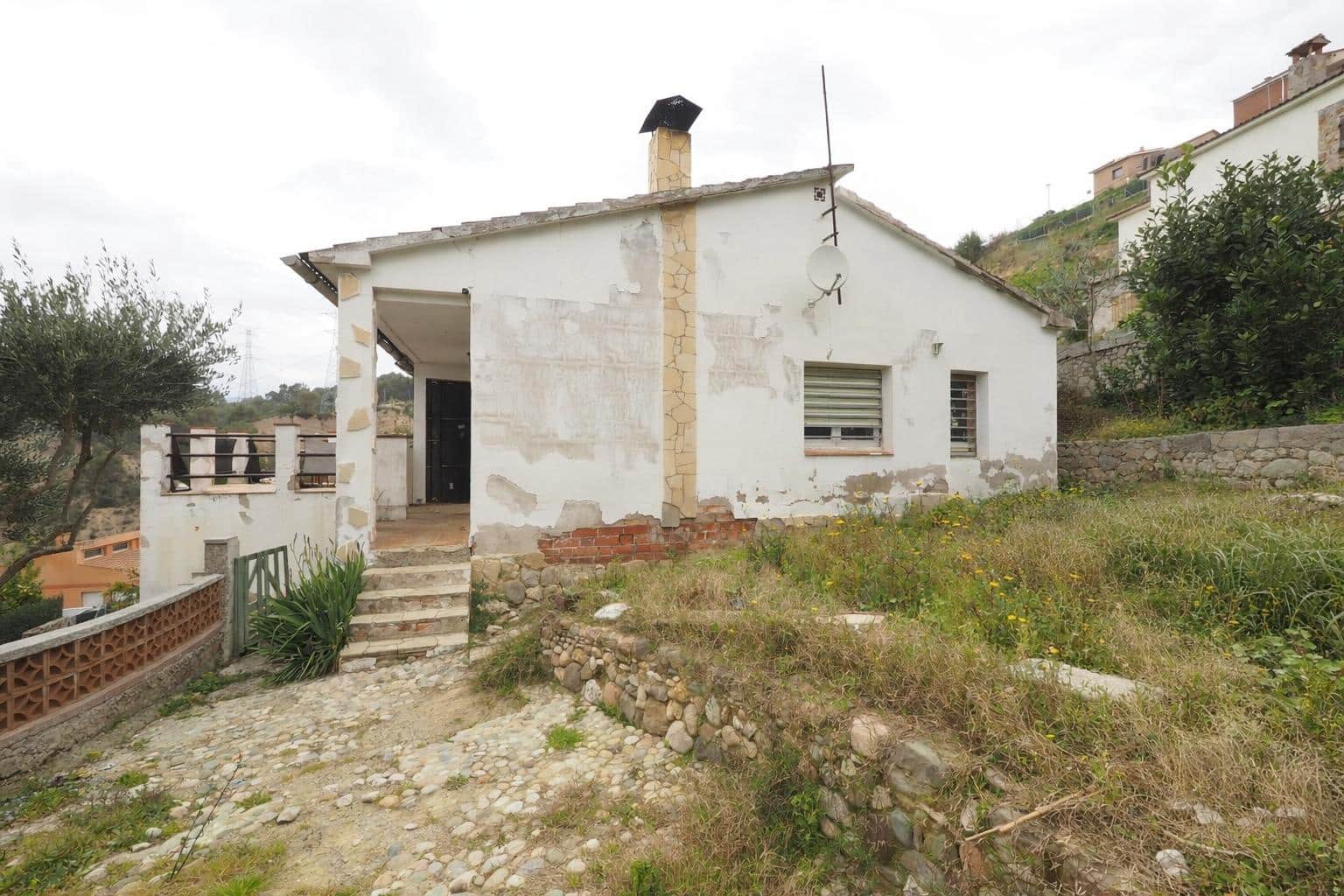 3 bedroom Villa for sale in Abrera with garage - € 200,000 (Ref: 9920402)