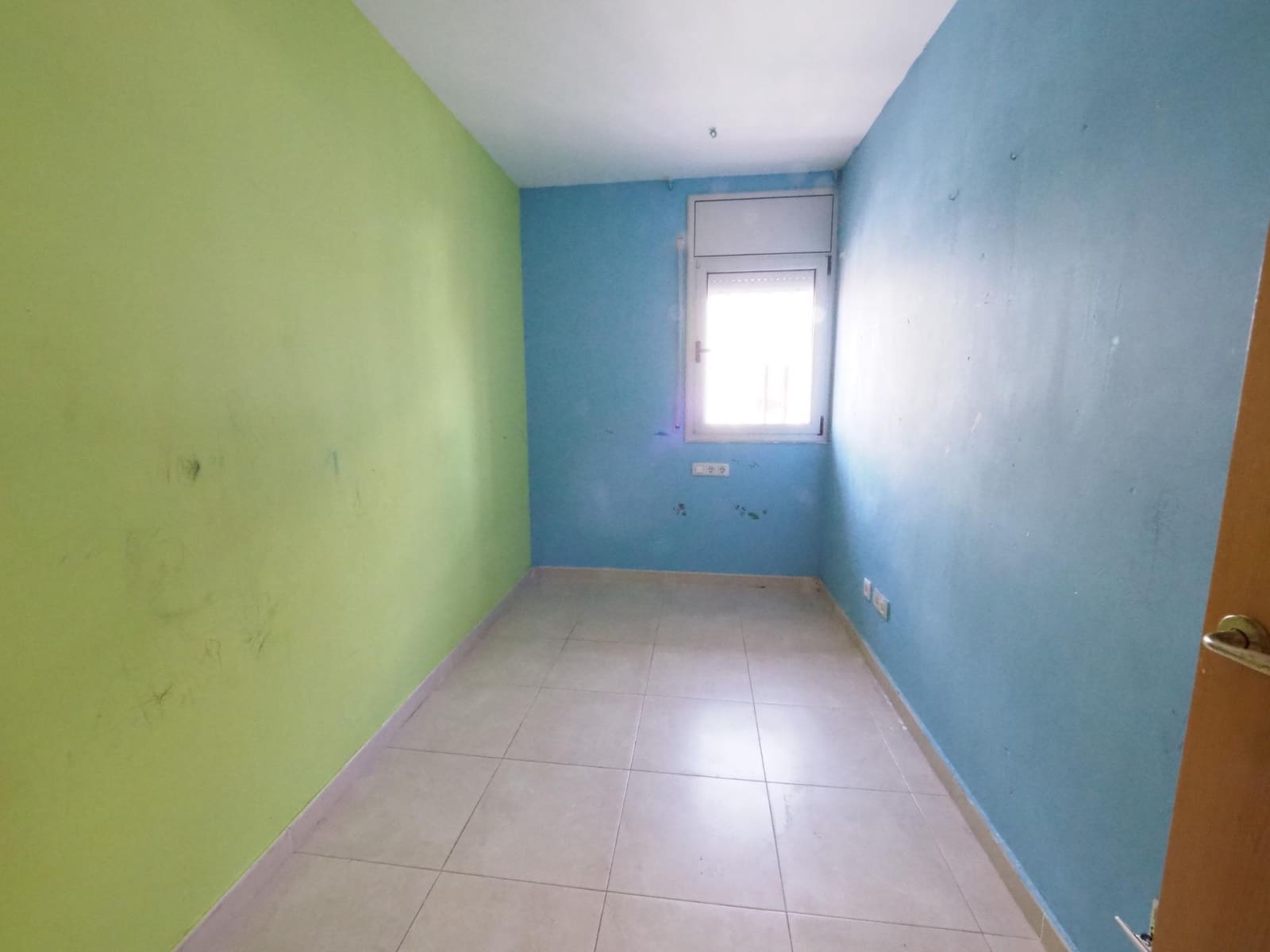 2 bedroom Flat for sale in Terrassa - € 110,000 (Ref: 9929357)