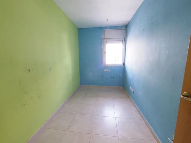 Piso de 2 habitaciones en Terrassa en venta - 110.000 € (Ref: 9929357)
