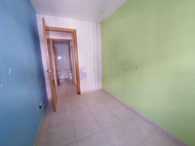 Piso de 2 habitaciones en Terrassa en venta - 110.000 € (Ref: 9929357)