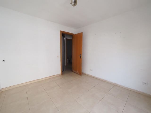 Piso de 2 habitaciones en Terrassa en venta - 110.000 € (Ref: 9929357)