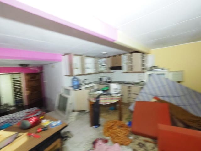 3 soveværelse Lejlighed til salg i Manresa - € 33.000 (Ref: 9936372)