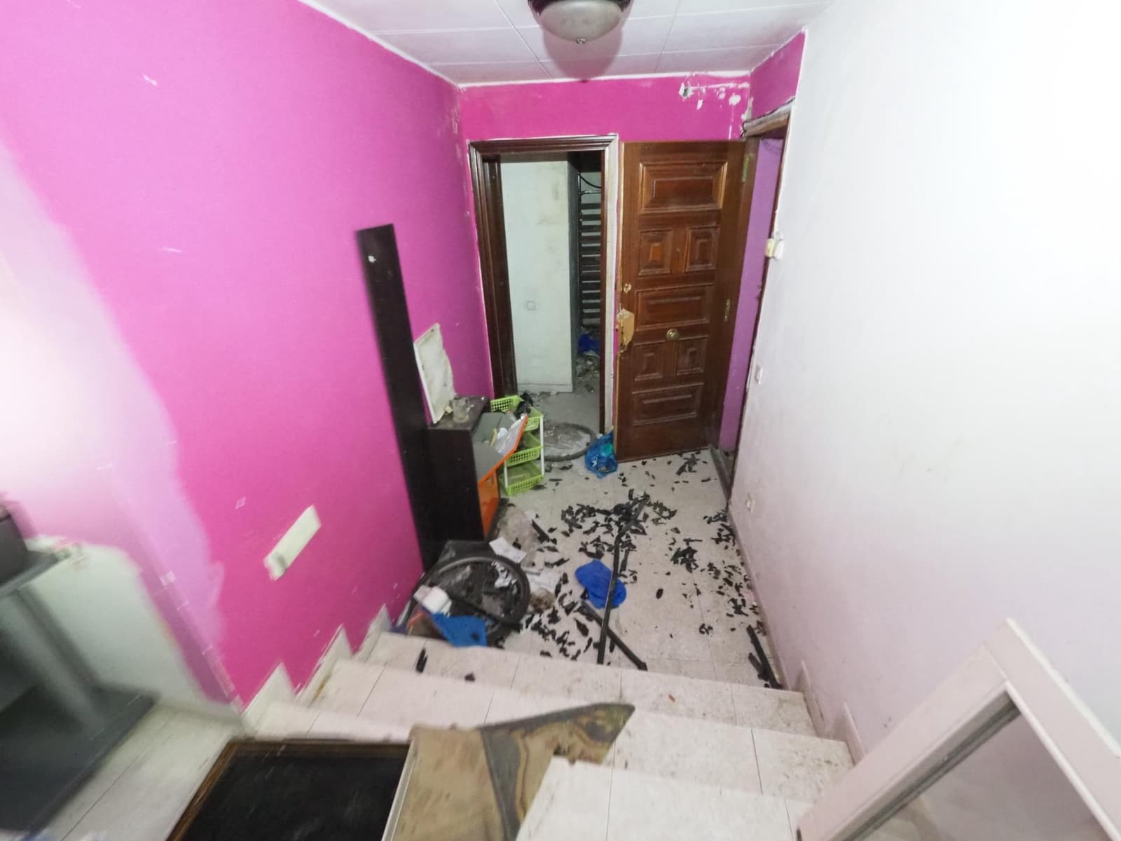 3 bedroom Flat for sale in Manresa - € 33,000 (Ref: 9936372)