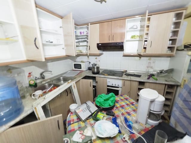 3 soveværelse Lejlighed til salg i Manresa - € 33.000 (Ref: 9936372)