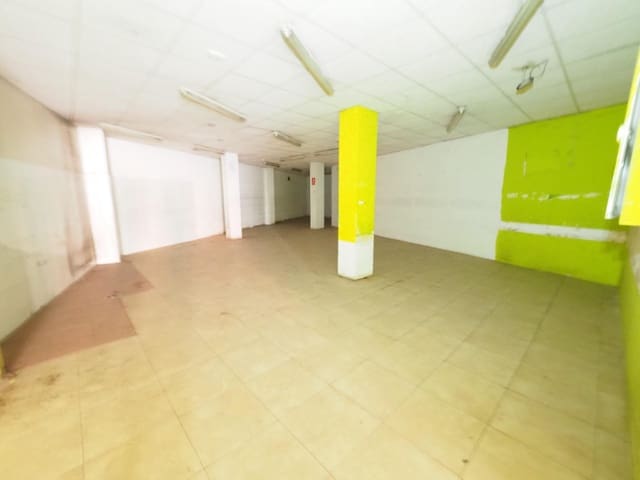 Commercial for sale in Manresa - € 151,000 (Ref: 9936373)