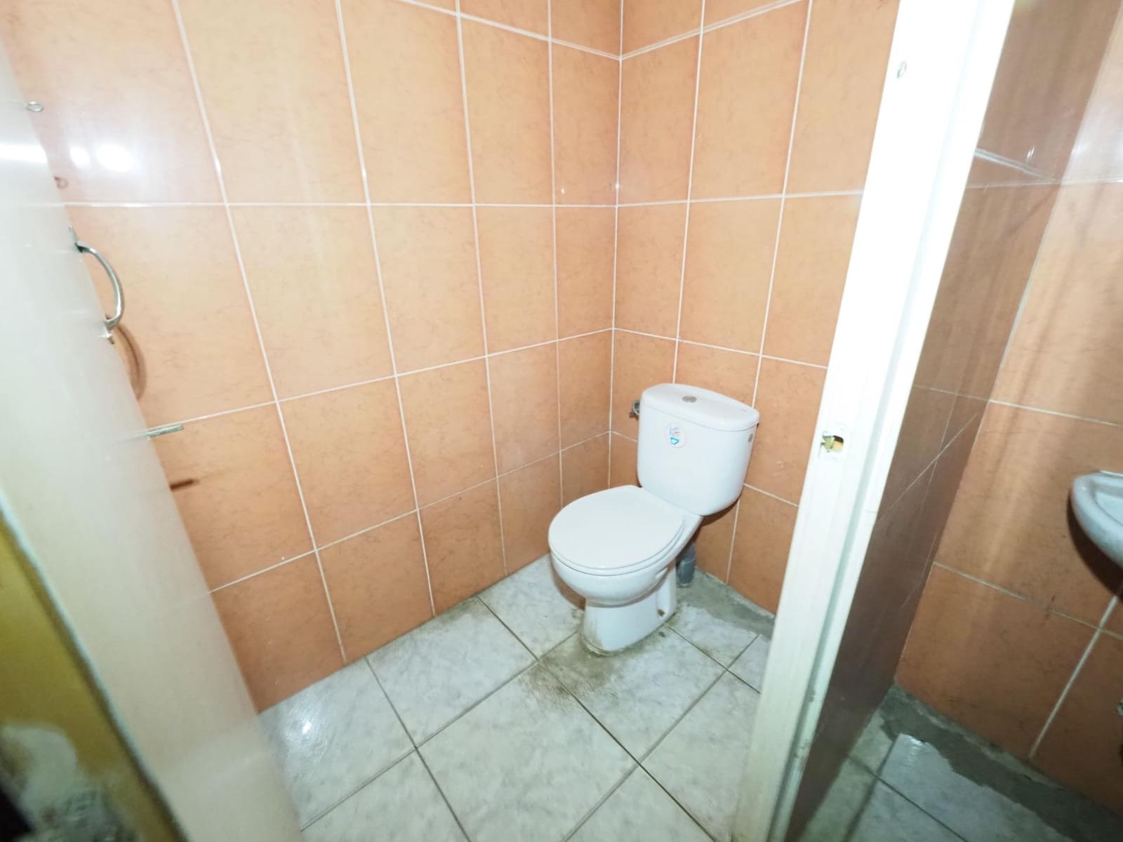 Commercial for sale in Manresa - € 151,000 (Ref: 9936373)