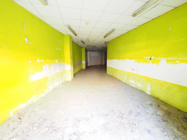 Commercial for sale in Manresa - € 151,000 (Ref: 9936373)