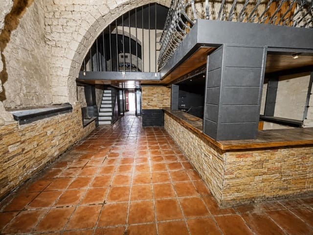 Commercial for sale in Manresa - € 88,000 (Ref: 9936376)