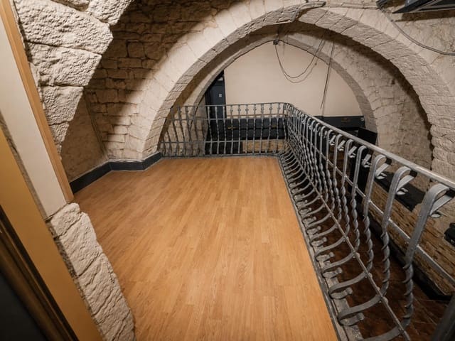 Commercial for sale in Manresa - € 88,000 (Ref: 9936376)