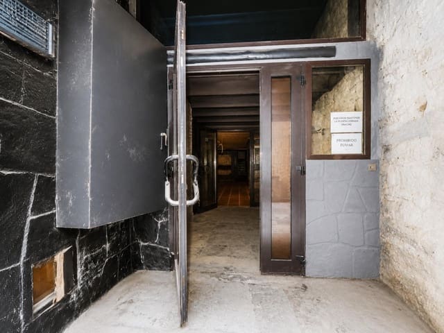 Commercial for sale in Manresa - € 88,000 (Ref: 9936376)