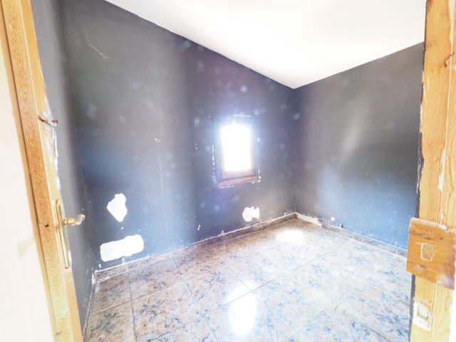 6 Zimmer Villa zu verkaufen in El Pont de Vilomara, El Pont de Vilomara i Rocafort mit Pool Garage - 399.000 € (Ref: 9936378)