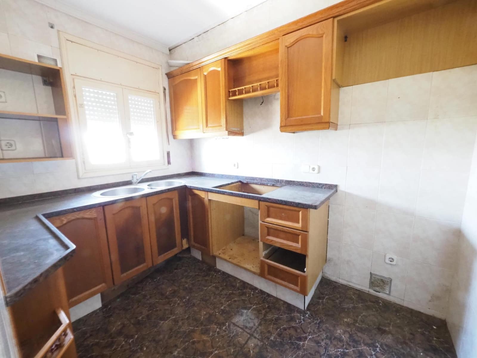 6 Zimmer Villa zu verkaufen in El Pont de Vilomara i Rocafort mit Pool Garage - 399.000 € (Ref: 9936378)